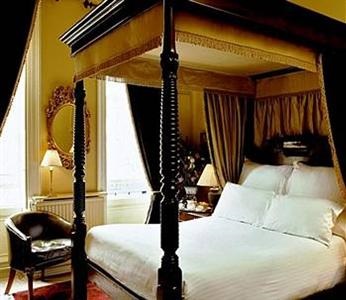 Four poster cream bedroom romantic interiors